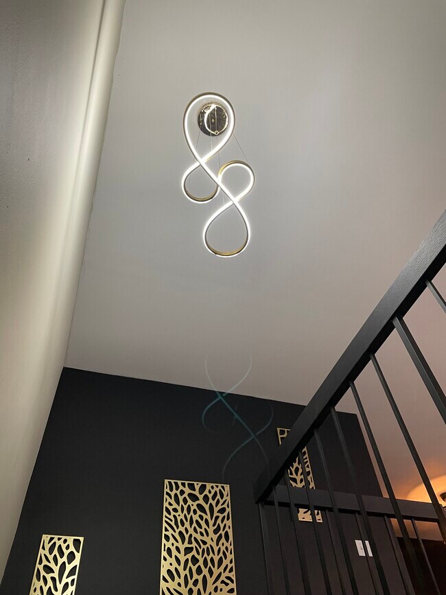 Building Photo - 458 Skokie Ln