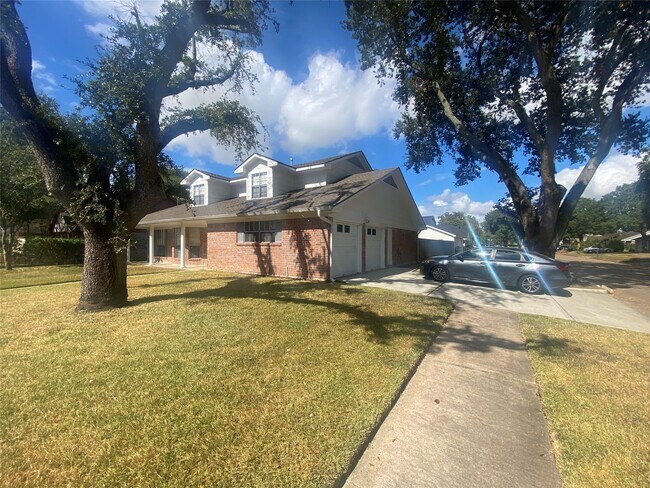 Foto del edificio - 11702 N Petersham Dr