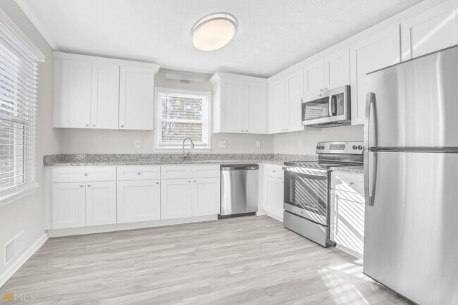 Building Photo - 1169 Ashley Lake Dr