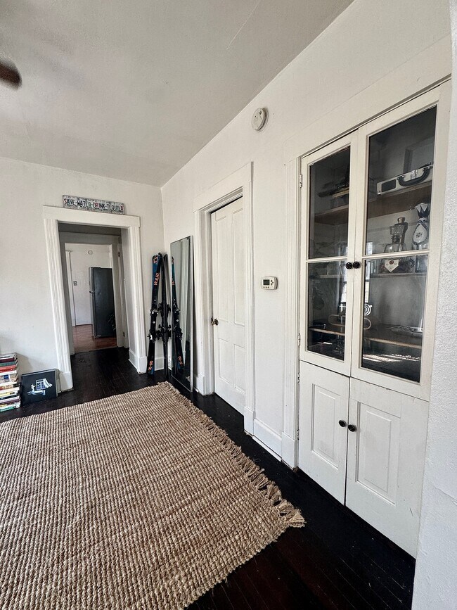Foto del edificio - 922-924-924 E Hamilton St