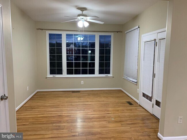 Foto del edificio - 22601 Welborne Manor Square