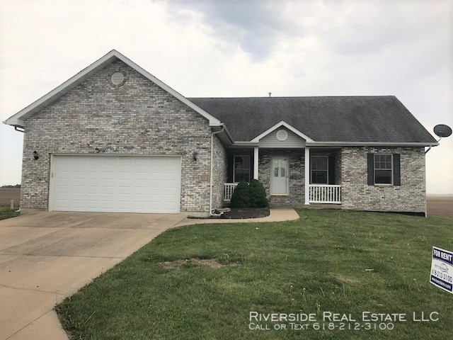 Primary Photo - Beautiful 3 bedroom house on corner lot!