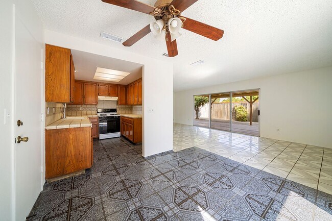 Foto del edificio - Charming 3 bedroom 2 bath in Escondido!