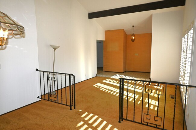 Building Photo - 80 Parkshore Cir
