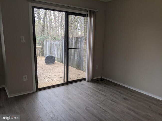 Building Photo - 8515 Jenner Ct