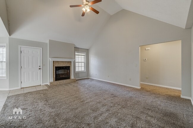 Foto del edificio - 112 N Peach Brook