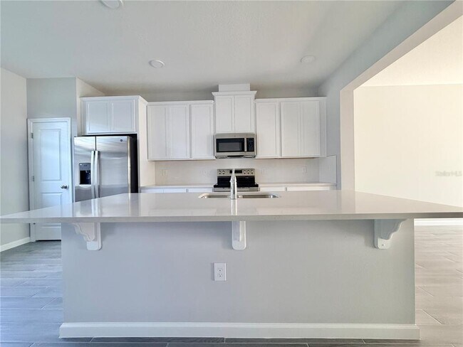 Building Photo - 15481 Bay Brg St