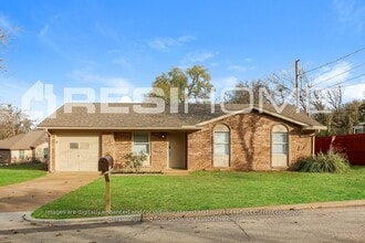 Building Photo - 1502 Garrett Blvd