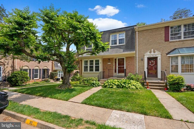 Foto del edificio - 9033 Blarney Stone Dr