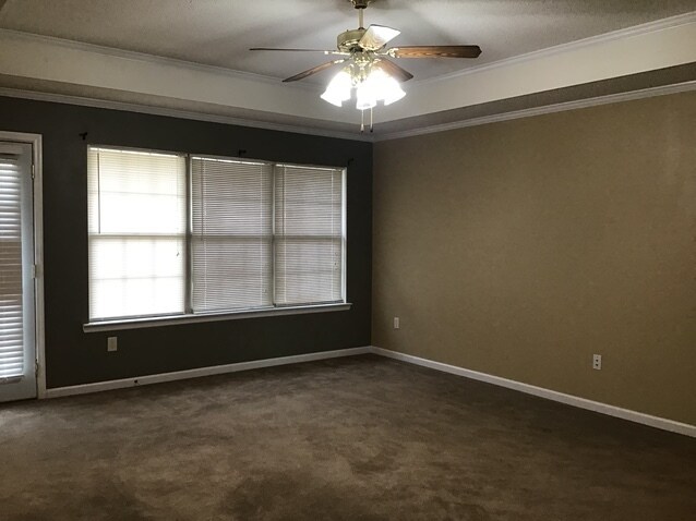 Building Photo - 260 Arlen Dr