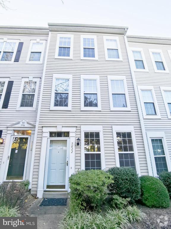 Building Photo - 5822 Cowling Ct