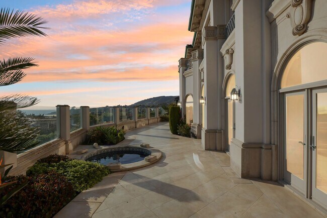 Building Photo - OCEAN VIEW CUSTOM BUILT LUXURY ESTATE