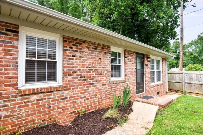 Building Photo - Tour Today! Beautiful redesigned corner co...