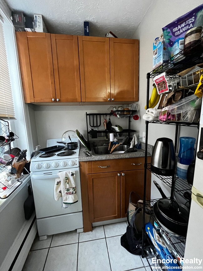 Building Photo - 41 Anderson St