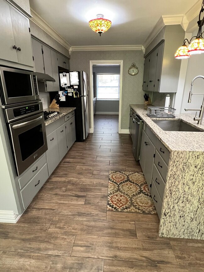 Foto del edificio - 2311 Brookhaven Dr
