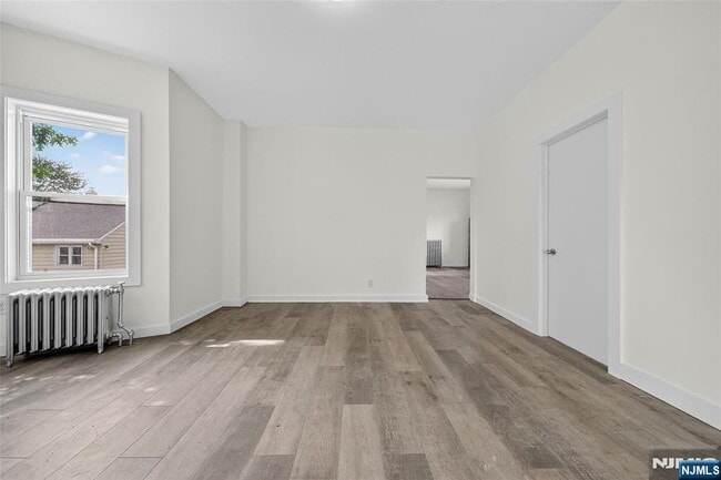 Building Photo - 66 Boulevard