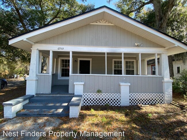 Foto del edificio - 3 br, 2 bath House - 6959 Nelms St