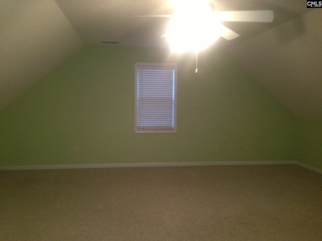 Building Photo - 206 Ashley Crest Dr