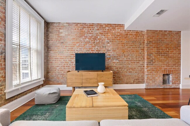 Foto del edificio - 822 Perdido St