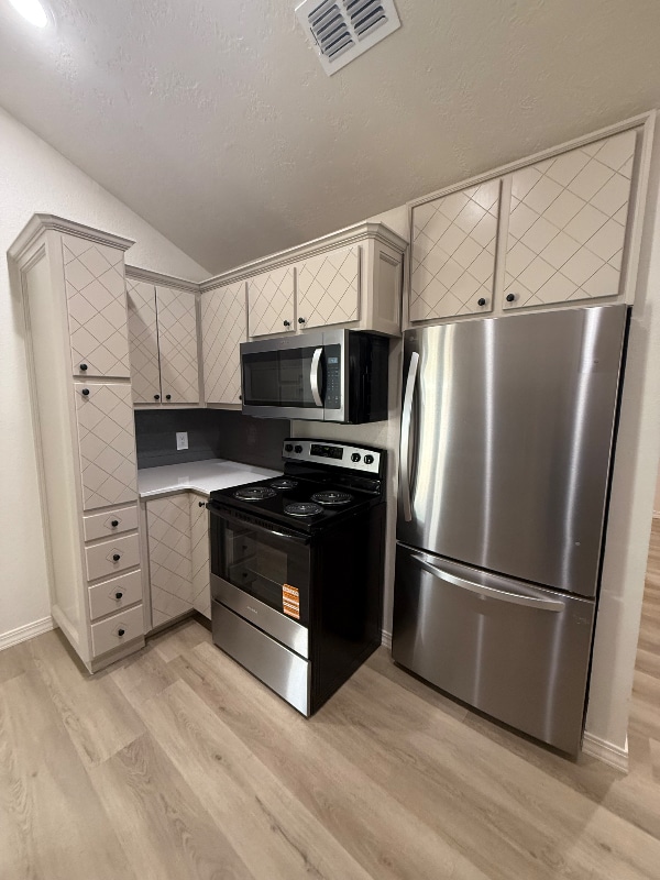 Building Photo - 2129 Country Meadows Dr