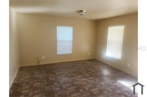 Building Photo - 3206 E Mohawk Ave