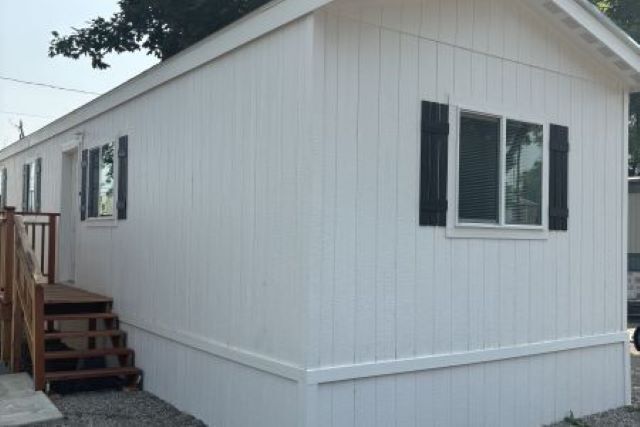 Primary Photo - 356 Foster Ln