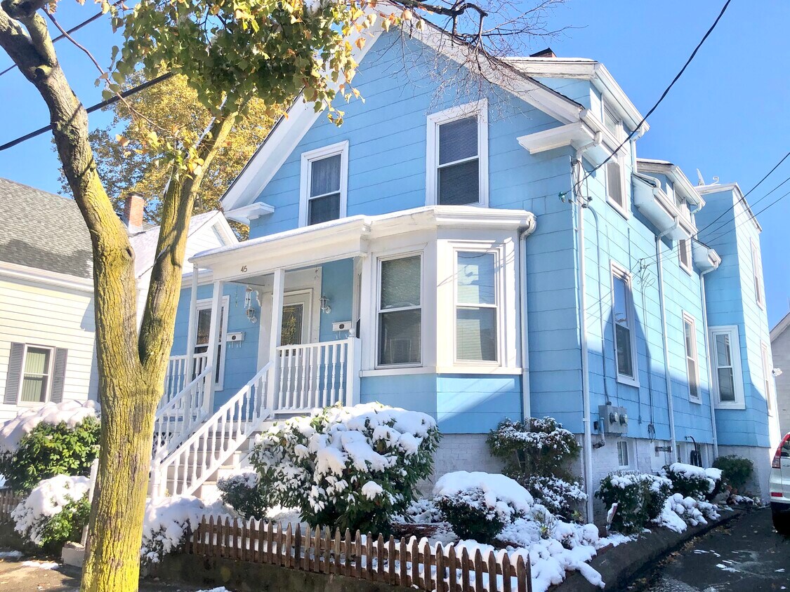 Primary Photo - 45 Robinson St