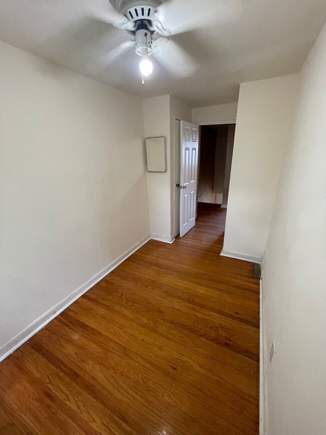 Building Photo - 2113 Church Ln