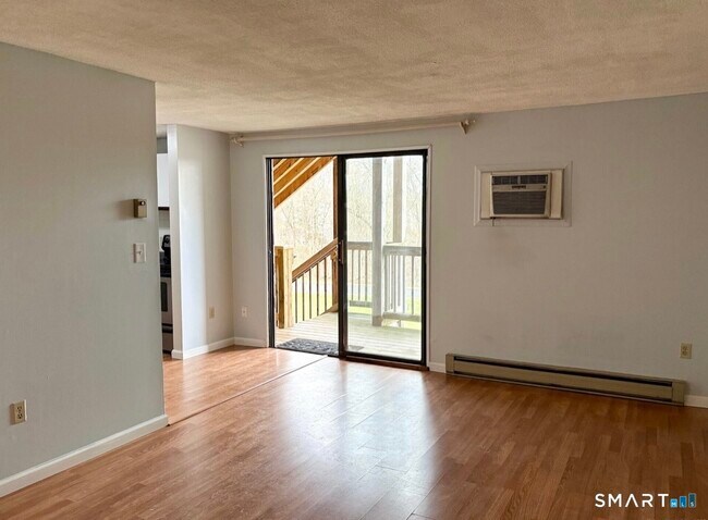 Foto del edificio - 70 Burgundy Hill Ln