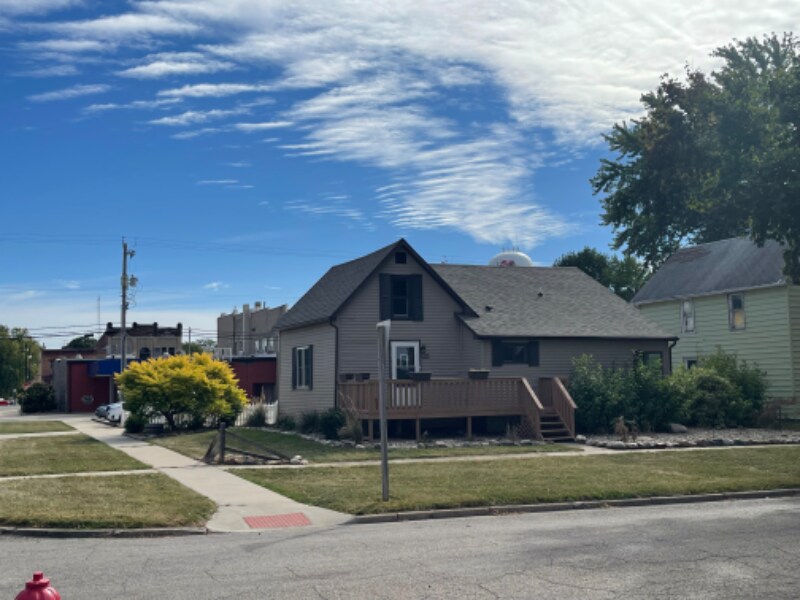 Primary Photo - 110 S 1st Ave W