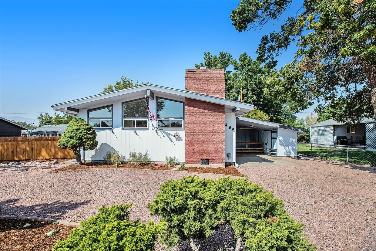 3 br, 1.5 bath House 495 Field Avenue House Rental in Cañon City