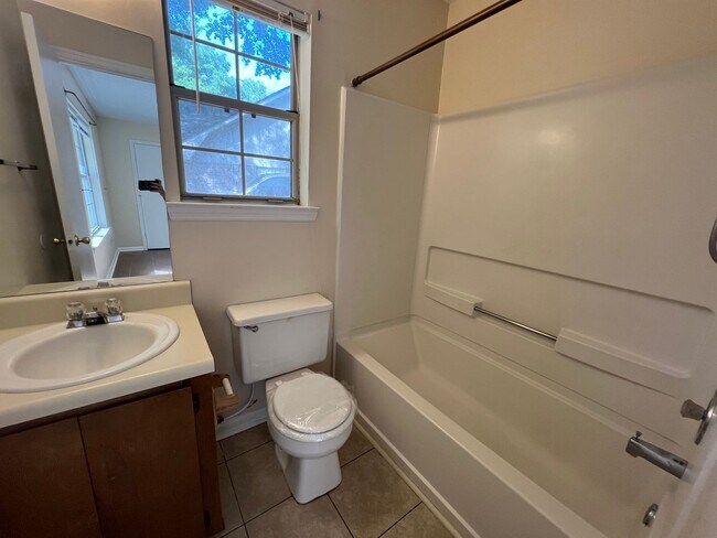 Foto del edificio - Home For Rent