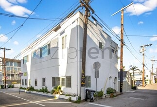 Building Photo - 10 27th Ave