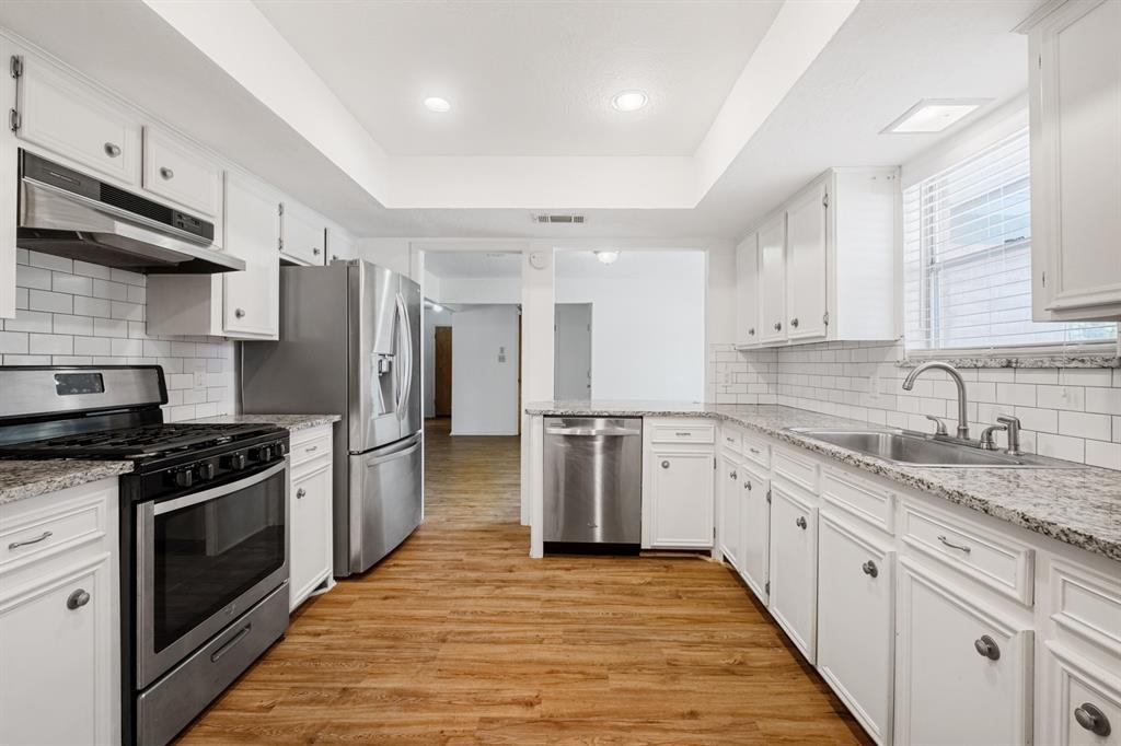 Foto principal - 10604 School House Ln