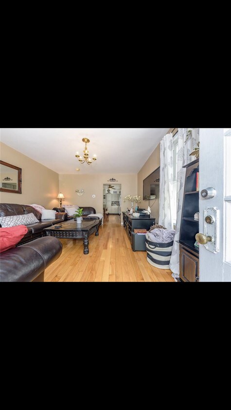 Primary Photo - 188 Washington St