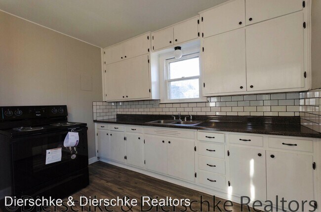 Building Photo - 4 br, 2 bath House - 2920 N Irving