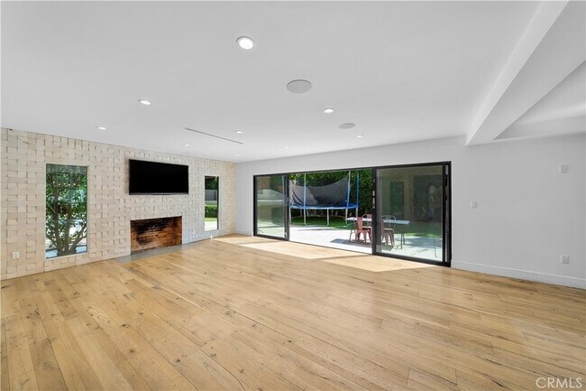 Foto del edificio - 3158 Dona Conchita Pl