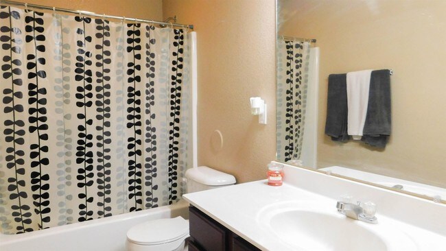 Foto del edificio - 3 br, 2 bath House - 10728 CANYON SAGE DR