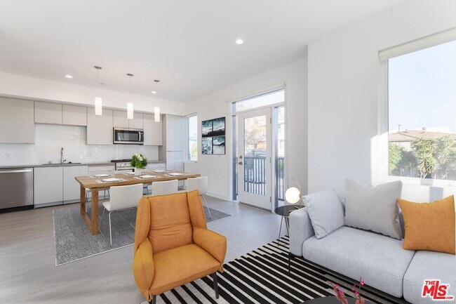 Foto del edificio - 843 Wilcox Ave