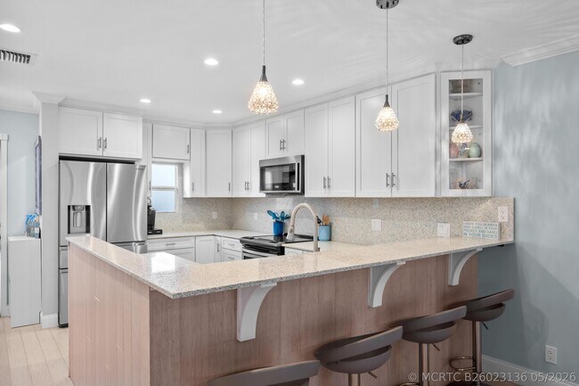 Building Photo - 3851 N Ocean Blvd