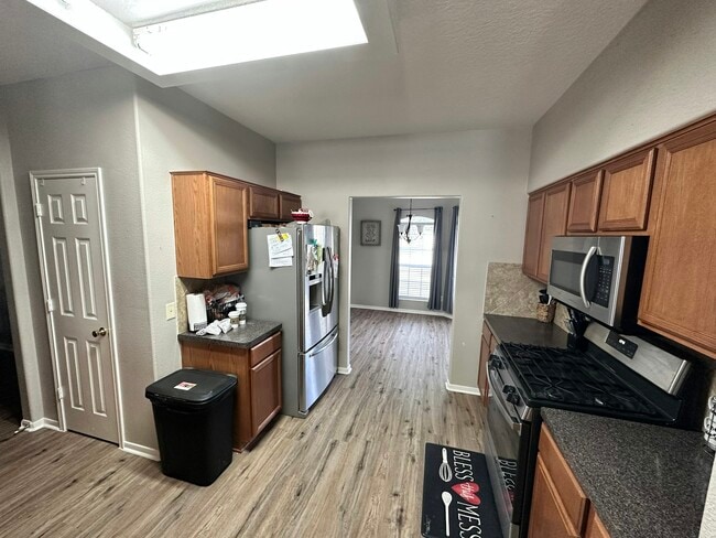 Building Photo - 5026 Forest Hurst Dr