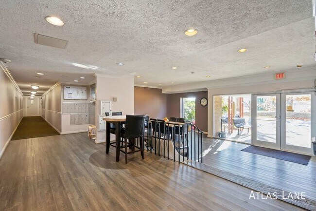 Building Photo - Professionally Managed// 1 Bedroom 1 Bathr...