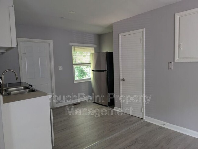 Foto del edificio - 3600 Morris Field Dr