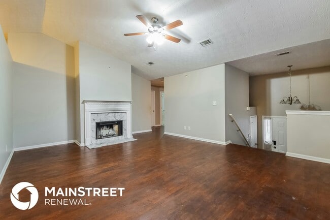 Foto del edificio - 4481 Latchwood Dr
