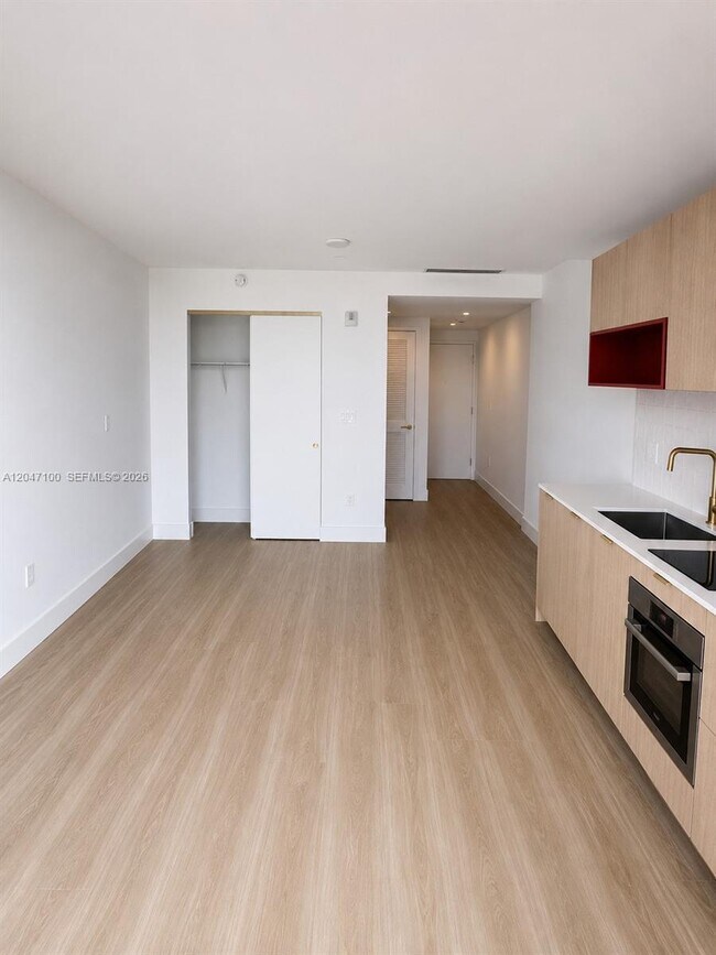 Foto del edificio - 90 NE 32nd St
