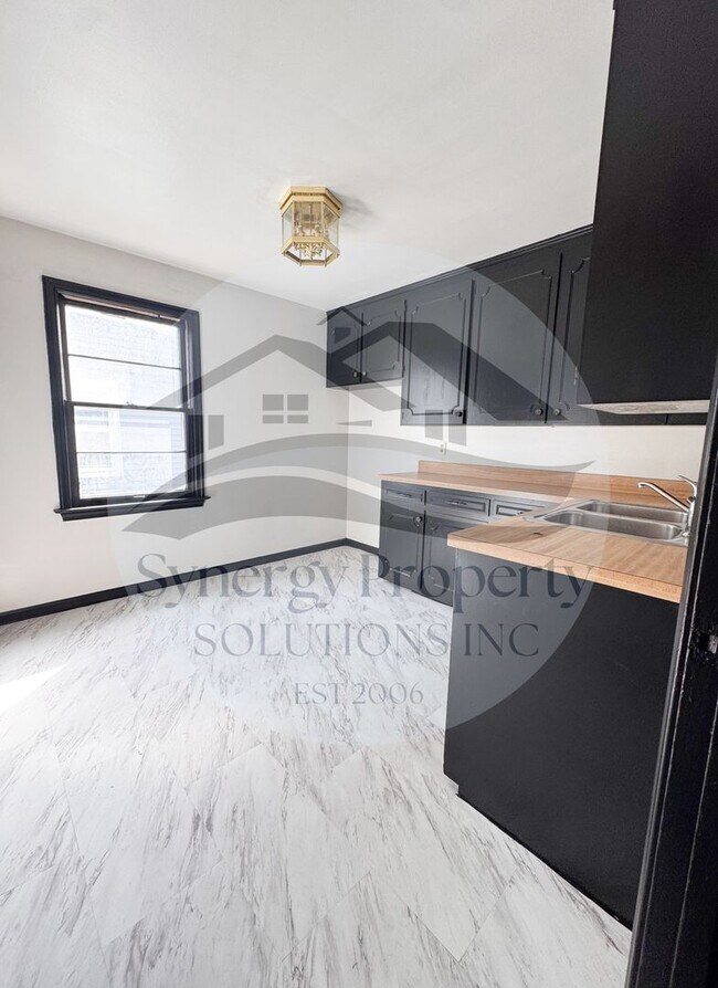 Foto del edificio - Available Now