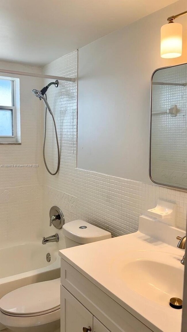 Foto del edificio - 7900 Tatum Waterway Dr