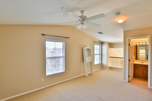Building Photo - 744 N Laguna Dr