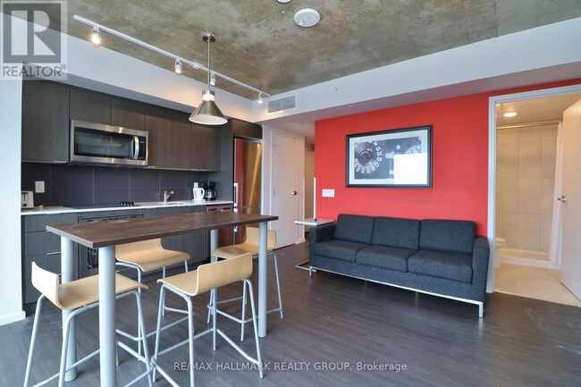 Photo du bâtiment - 105-1105 Champagne Ave S