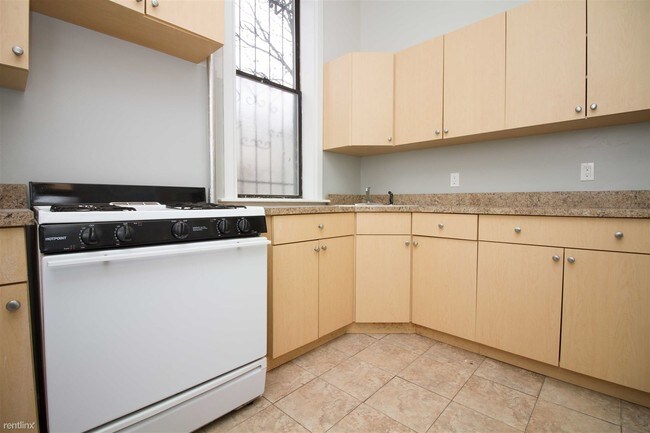 Building Photo - 2 br, 1 bath  - 1601 Gates Ave